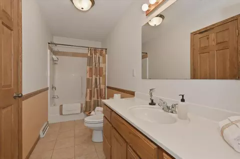 Bath - 5015 Martin Rd, Duluth, MN 55803 photo 1 of 4
