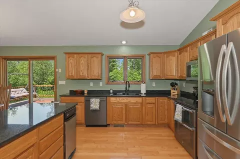 Kitchen - 5015 Martin Rd, Duluth, MN 55803 photo 1 of 2
