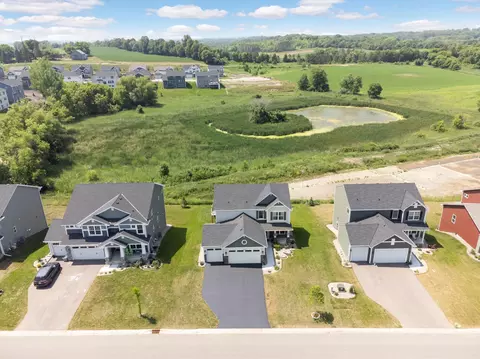 9597 Timber Ter, Victoria, MN 55386