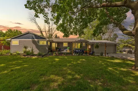 406 Ivanhoe Ave W, Northfield, MN 55057