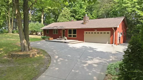 18416 Ridgewood Rd, Wayzata, MN 55391