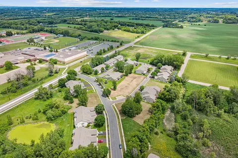 7621 Red Fox Trl, Greenfield, MN 55373