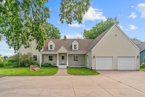 223 E River Pkwy, Champlin, MN 55316