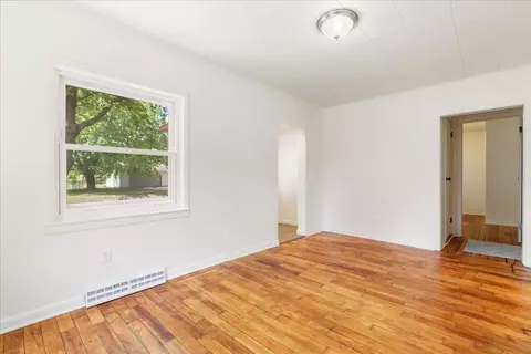 Living - 1609 S 10th St, Brainerd, MN 56401 photo 3 of 4