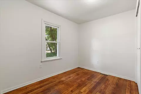 Bedroom - 1609 S 10th St, Brainerd, MN 56401 photo 3 of 4