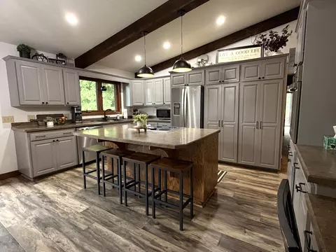 Kitchen - 3155 Matthew Dr, Windom, MN 56101 photo 1 of 6