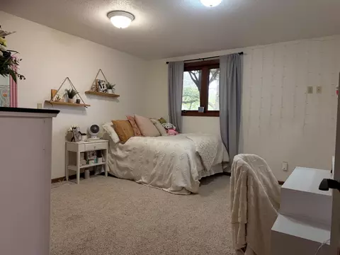 Bedroom - 3155 Matthew Dr, Windom, MN 56101 photo 5 of 6