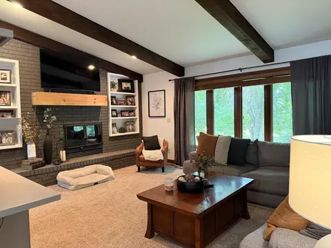 Living - 3155 Matthew Dr, Windom, MN 56101 photo 3 of 7