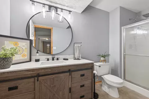 Bath - 6341 Alwin Cir, Mound, MN 55364 photo 1 of 5