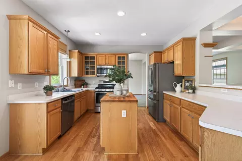 Kitchen - 6341 Alwin Cir, Mound, MN 55364 photo 4 of 4
