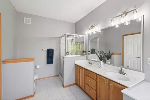 Bath - 6341 Alwin Cir, Mound, MN 55364 photo 4 of 5