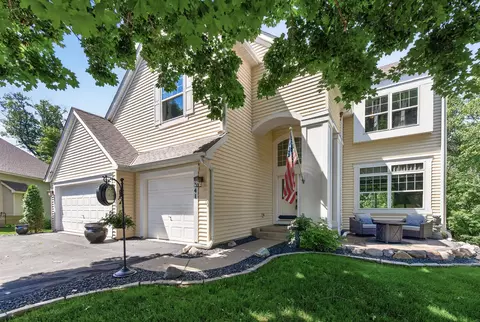 6341 Alwin Cir, Mound, MN 55364