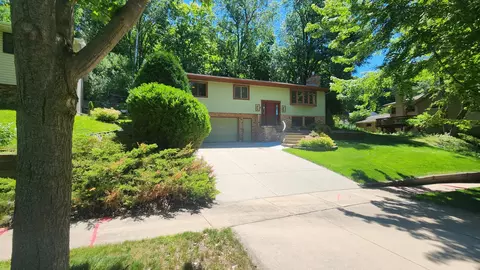 2510 Northern Hills Ct NE, Rochester, MN 55906