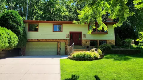 2510 Northern Hills Ct NE, Rochester, MN 55906