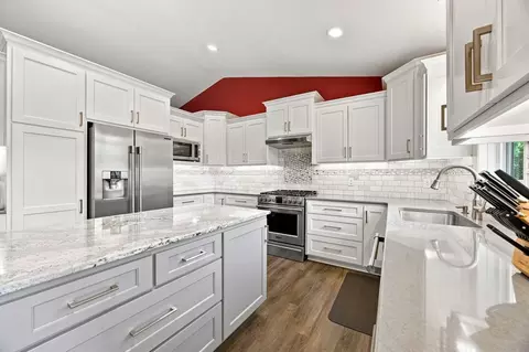 365 Linda Cir, Lino Lakes, MN 55014