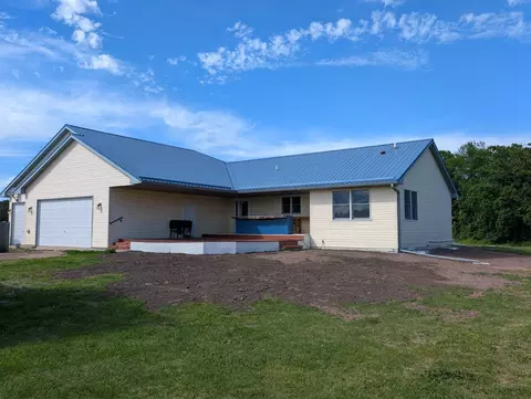 9518 190th St, Milaca, MN 56353