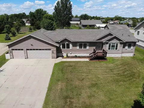 708 Irving Ave SW, Wadena, MN 56482