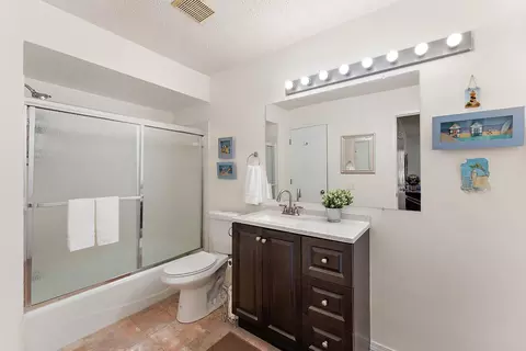 Bath - 3836 Laurel Ct, Eagan, MN 55122 photo 1 of 2