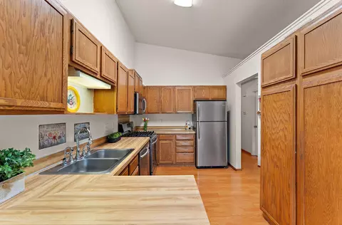 Kitchen - 3836 Laurel Ct, Eagan, MN 55122 photo 2 of 4