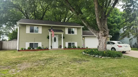 7441 Drew Ave N, Brooklyn Park, MN 55443