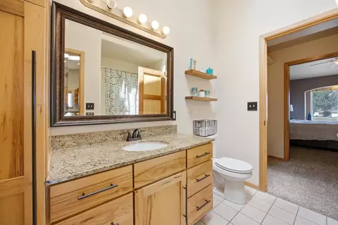 Bath - 4237 39th Ave S, Fargo, ND 58104 photo 1 of 2