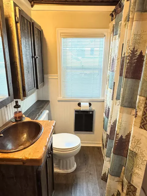 Bath - 18662 483rd St, Mcgregor, MN 55760 photo 1 of 1