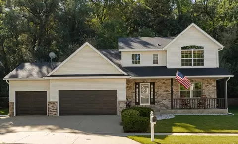 1008 Southern Woods Pl SW, Rochester, MN 55902