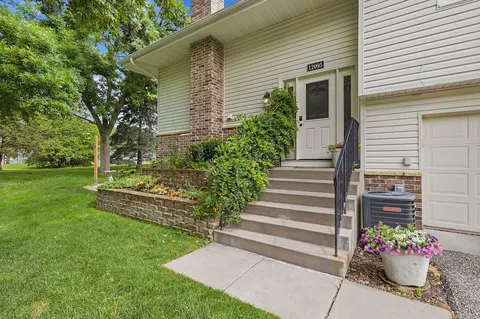 12095 71st Pl N, Maple Grove, MN 55369