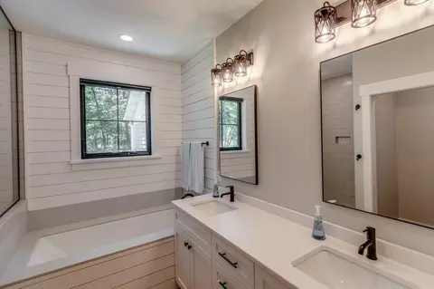 Bath - 2229 Red Oak Dr SW, Brainerd, MN 56401 photo 3 of 4