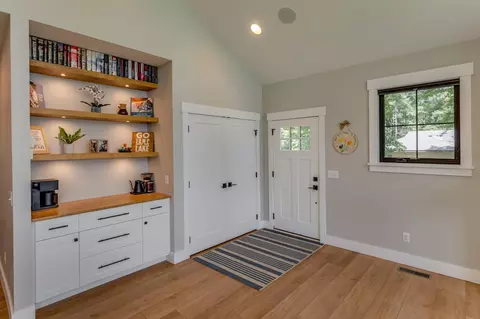 Entry Way - 2229 Red Oak Dr SW, Brainerd, MN 56401 photo 2 of 2