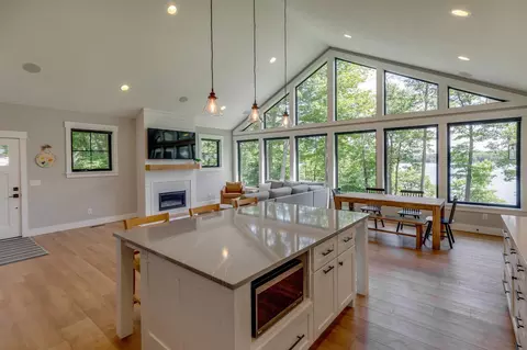 Kitchen - 2229 Red Oak Dr SW, Brainerd, MN 56401 photo 3 of 4