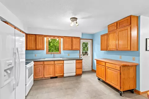 Kitchen - 1390 Rainier Ln, Eagan, MN 55121 photo 1 of 5