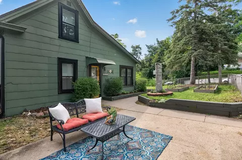 517 Sidney St E, Saint Paul, MN 55107