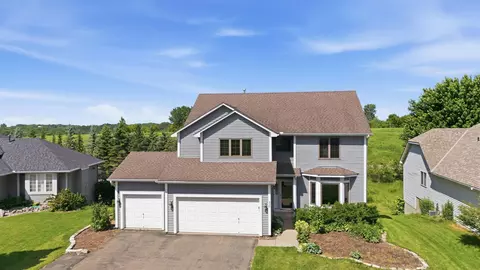 230 Butternut Cir, Carver, MN 55315