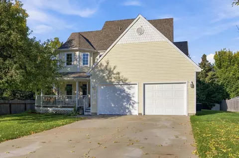 3921 5th St S, Moorhead, MN 56560