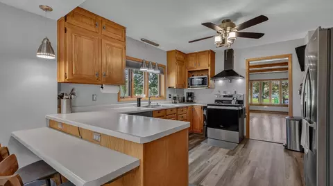 415 E Stanley St, Thorp, WI 54771 photo 8