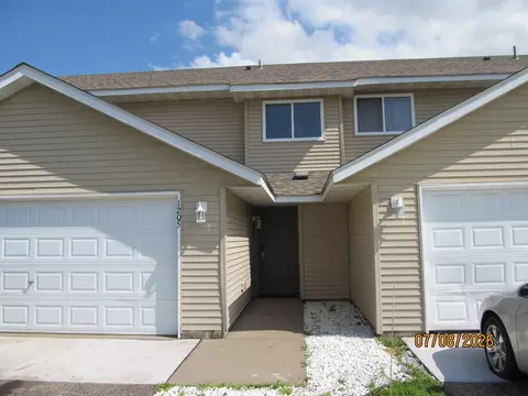 1205 W 9th St, New Richmond, WI 54017