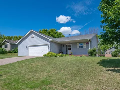 950 Oak Ct, Waconia, MN 55387