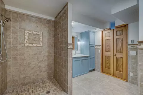 Bath - 15912 Cascade Path, Rosemount, MN 55068 photo 8 of 8
