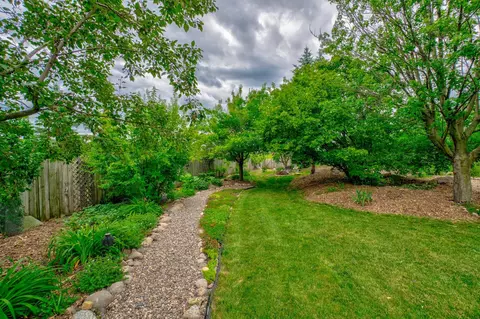 Exterior - 15912 Cascade Path, Rosemount, MN 55068 photo 8 of 11