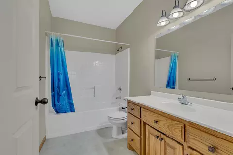 Bath - 1012 Cory Ln, Saint Cloud, MN 56303 photo 2 of 3
