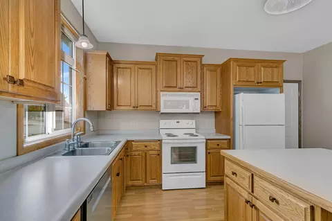 Kitchen - 1012 Cory Ln, Saint Cloud, MN 56303 photo 4 of 5