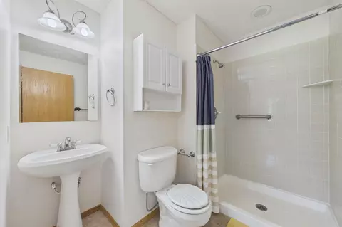 Bath - 23159 Edison Ct, Rogers, MN 55374 photo 2 of 3