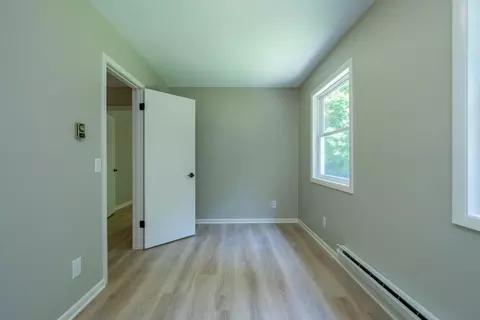 Bedroom - 30784 E Cottonwood Rd, Cushing, MN 56443 photo 12 of 12