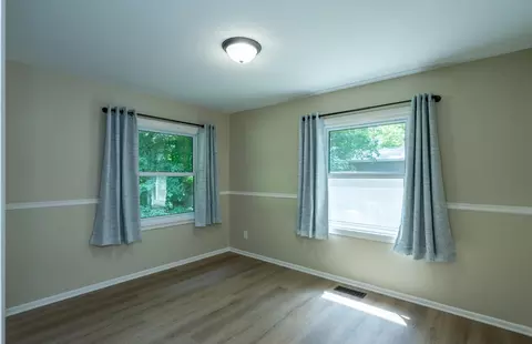 Bedroom - 30784 E Cottonwood Rd, Cushing, MN 56443 photo 6 of 12