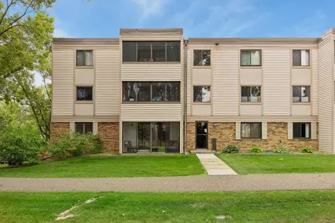 10540 43rd Ave N #111, Plymouth, MN 55442