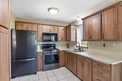Kitchen - 6637 229th St, Saint Cloud, MN 56301 photo 1 of 4