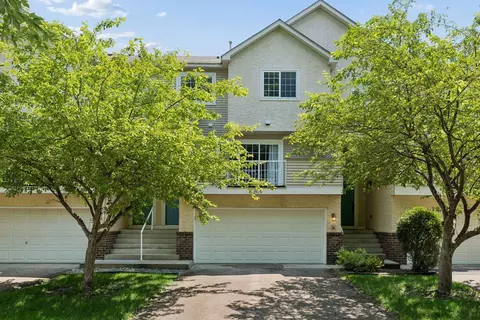 306 Brickyard Dr, Chaska, MN 55318