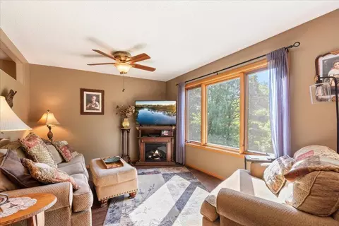 Living - 31204 Apache Cir, Pequot Lakes, MN 56472 photo 2 of 3
