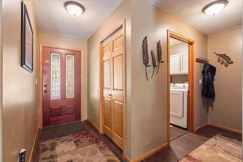 Entry Way - 31204 Apache Cir, Pequot Lakes, MN 56472 photo 2 of 2